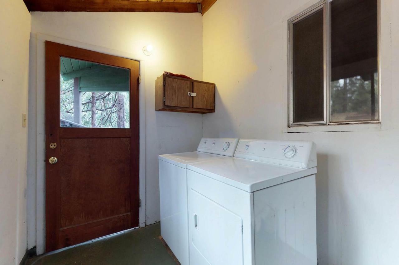 Blue Meadow Cottage Shaver Lake Exterior photo